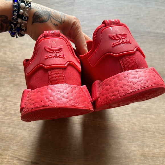 Adidas NMD R1
Triple Scarlet - Picture 3 of 5